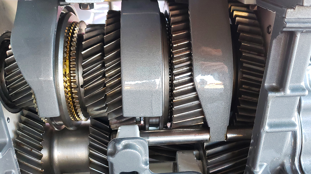 TREMEC TR-4050 5-speed transmission detail 1